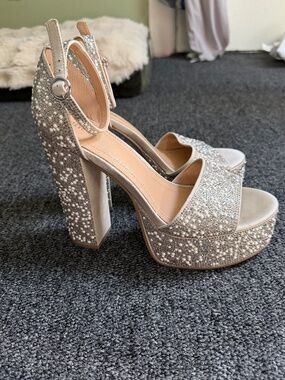 Steve Madden Glam Ivory Platform Heel